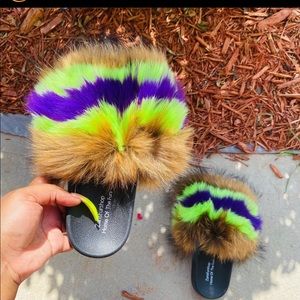 Fur slippers